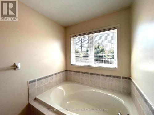 4908 Long Acre Drive, Mississauga (Churchill Meadows), ON - Indoor Photo Showing Bathroom