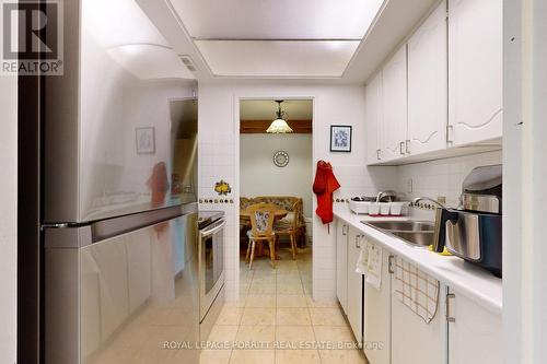 1808 - 1535 Lakeshore Road E, Mississauga (Lakeview), ON - Indoor Photo Showing Kitchen With Double Sink