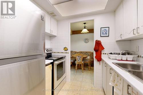 1808 - 1535 Lakeshore Road E, Mississauga (Lakeview), ON - Indoor Photo Showing Kitchen With Double Sink