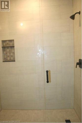 custom walk in shower - 60 Mercedes Crescent, Kincardine, ON - Indoor Photo Showing Bathroom