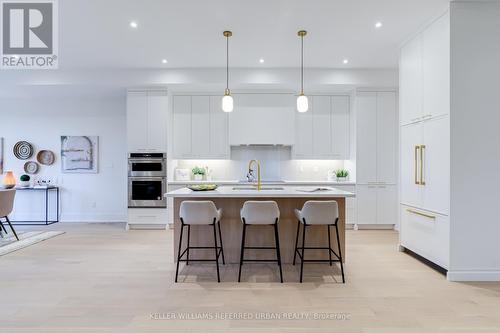 43 Benson Avenue, Mississauga (Port Credit), ON - Indoor Photo Showing Kitchen With Upgraded Kitchen