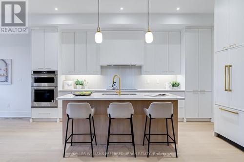 43 Benson Avenue, Mississauga (Port Credit), ON - Indoor Photo Showing Kitchen With Upgraded Kitchen