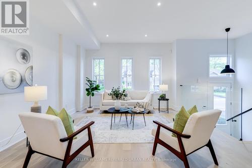 43 Benson Avenue, Mississauga (Port Credit), ON - Indoor Photo Showing Living Room