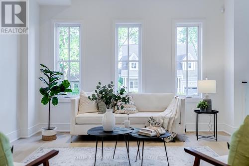 43 Benson Avenue, Mississauga (Port Credit), ON - Indoor Photo Showing Living Room