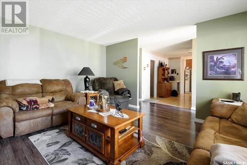 54 Storey Crescent, Regina, SK - Indoor Photo Showing Living Room