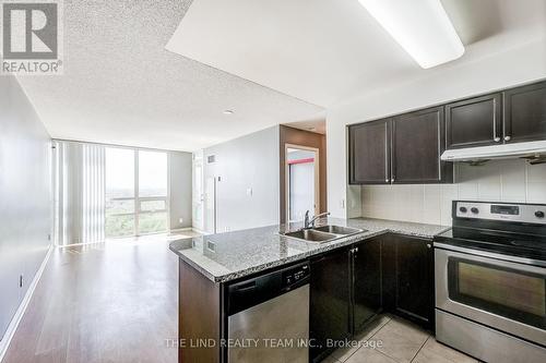 2510 - 88 Grangeway Avenue, Toronto (Woburn), ON - Indoor Photo Showing Kitchen With Double Sink