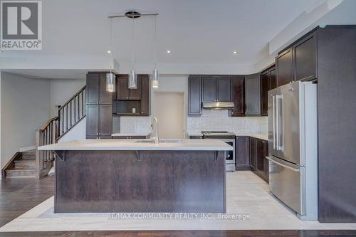 18 - 45 Heron Park Place, Toronto (West Hill), ON - Indoor Photo Showing Kitchen With Upgraded Kitchen