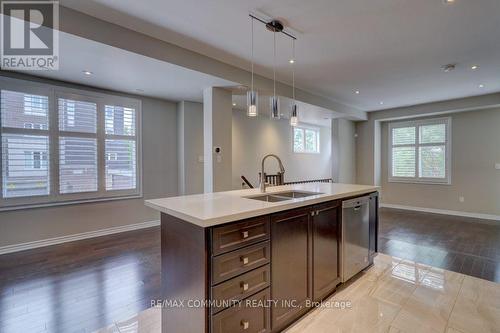 18 - 45 Heron Park Place, Toronto (West Hill), ON - Indoor Photo Showing Kitchen With Double Sink