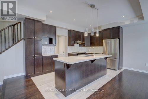 18 - 45 Heron Park Place, Toronto (West Hill), ON - Indoor Photo Showing Kitchen With Upgraded Kitchen