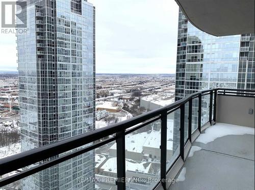 2905 - 2900 Highway 7, Vaughan, ON - Outdoor With Balcony With Exterior