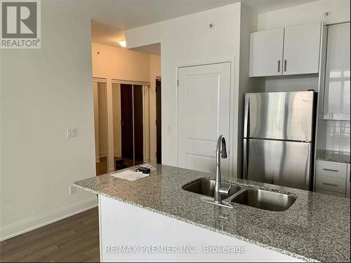 2905 - 2900 Highway 7, Vaughan, ON - Indoor Photo Showing Kitchen With Double Sink With Upgraded Kitchen