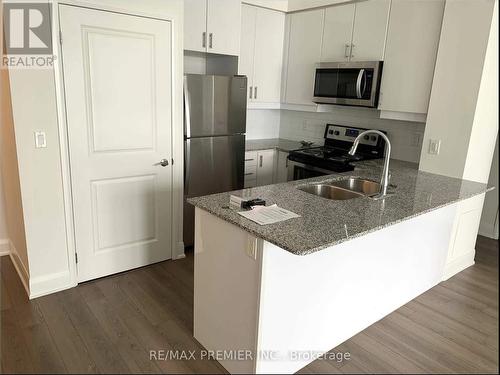 2905 - 2900 Highway 7, Vaughan, ON - Indoor Photo Showing Kitchen With Double Sink With Upgraded Kitchen