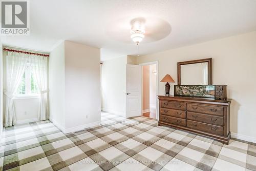 17 Duncton Wood Crescent, Aurora, ON - Indoor Photo Showing Other Room