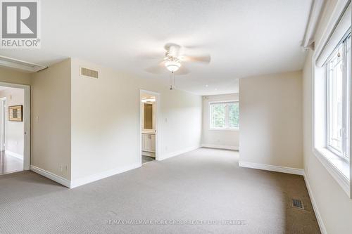 17 Duncton Wood Crescent, Aurora, ON - Indoor Photo Showing Other Room