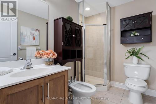 307 - 160 Woodbridge Avenue, Vaughan, ON - Indoor Photo Showing Bathroom