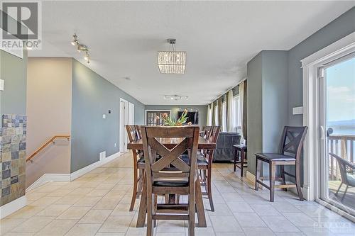 476 Bayview Drive, Ottawa, ON - Indoor Photo Showing Kitchen