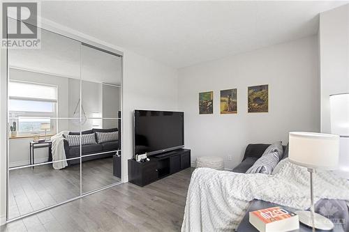 2nd bedroom currently an office and tv room. - 900 Dynes Road Unit#2206, Ottawa, ON - Indoor