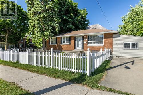 273 Mitton Street South, Sarnia, ON - Outdoor