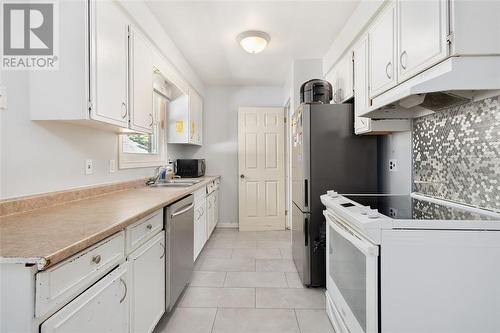 273 Mitton Street South, Sarnia, ON - Indoor Photo Showing Kitchen With Double Sink