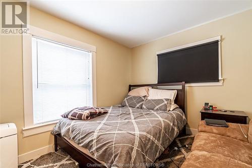 266 Grand Avenue West, Chatham, ON - Indoor Photo Showing Bedroom