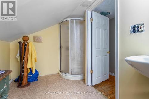 10 Pearl Street, Guelph, ON - Indoor Photo Showing Bathroom