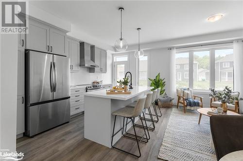 31 Chambery Street, Bracebridge, ON - Indoor Photo Showing Kitchen With Upgraded Kitchen