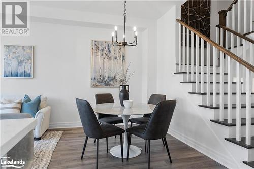 31 Chambery Street, Bracebridge, ON - Indoor Photo Showing Dining Room