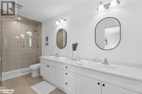 31 Chambery Street, Bracebridge, ON - Indoor Photo Showing Bathroom