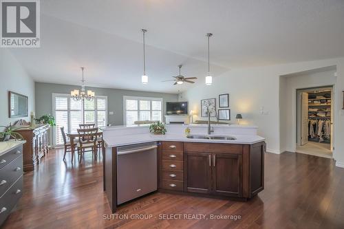 28 - 2100 Denview Avenue, London, ON - Indoor Photo Showing Kitchen With Double Sink