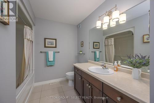 28 - 2100 Denview Avenue, London, ON - Indoor Photo Showing Bathroom