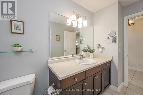 28 - 2100 Denview Avenue, London, ON - Indoor Photo Showing Bathroom