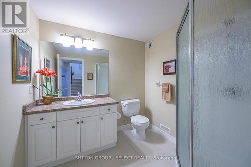 28 - 2100 Denview Avenue, London, ON - Indoor Photo Showing Bathroom