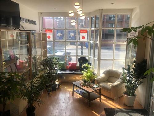 250 King Street W, Hamilton, ON - Indoor Photo Showing Living Room