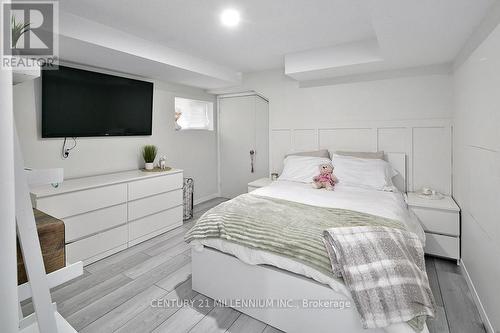 42 Niagara Street, Collingwood, ON - Indoor Photo Showing Bedroom