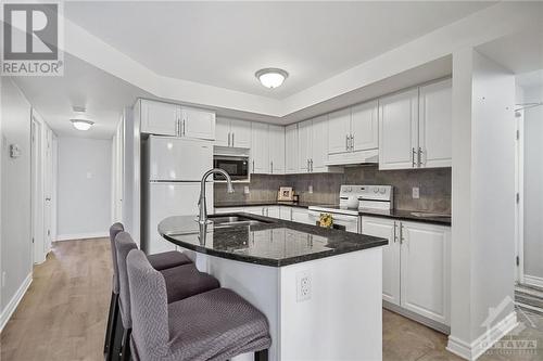 46 Barnstone Drive Unit#2, Ottawa, ON - Indoor Photo Showing Kitchen