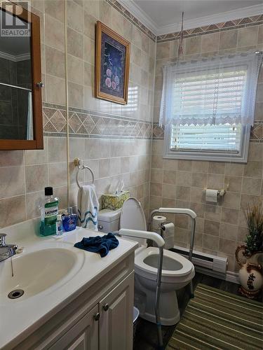 27 Baird Street, Channel-Port Aux Basques, NL - Indoor Photo Showing Bathroom