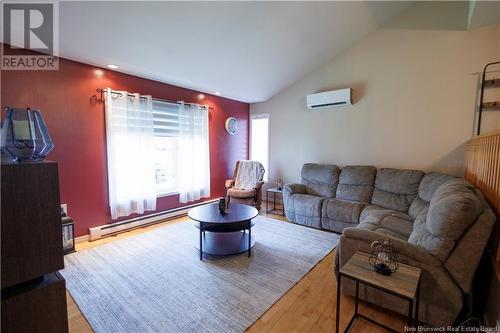 91 Dominique, Grand-Sault/Grand Falls, NB - Indoor Photo Showing Living Room