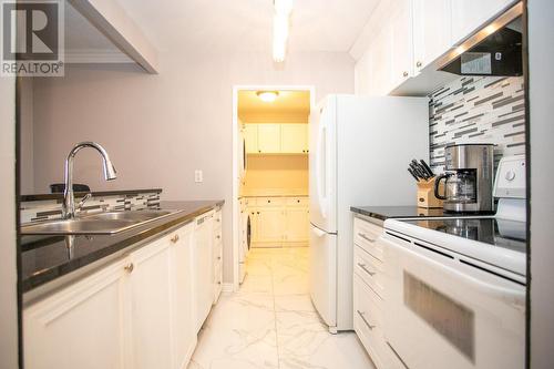 89 Pine St # 210, Sault Ste. Marie, ON - Indoor Photo Showing Kitchen