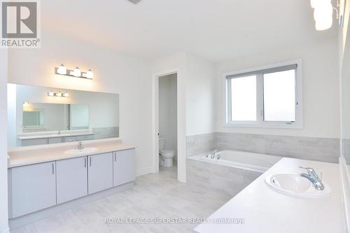 102 Rugman Crescent, Springwater (Centre Vespra), ON - Indoor Photo Showing Bathroom