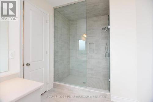 102 Rugman Crescent, Springwater (Centre Vespra), ON - Indoor Photo Showing Bathroom