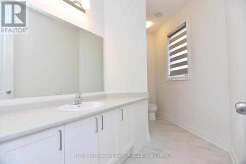 102 Rugman Crescent, Springwater (Centre Vespra), ON - Indoor Photo Showing Bathroom