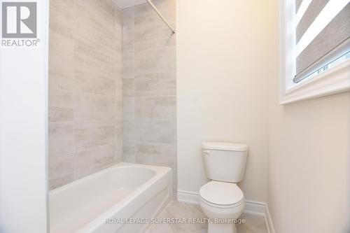 102 Rugman Crescent, Springwater (Centre Vespra), ON - Indoor Photo Showing Bathroom