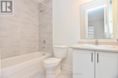 102 Rugman Crescent, Springwater (Centre Vespra), ON - Indoor Photo Showing Bathroom