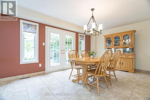 19 Sumac Street, Barrie (Innis-Shore), ON - Indoor Photo Showing Dining Room