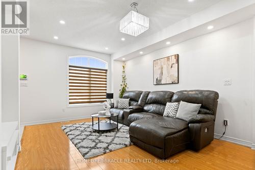 150 Remembrance Road, Brampton (Northwest Brampton), ON - Indoor Photo Showing Living Room