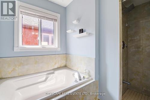 6349 Amber Glen Drive, Mississauga (Lisgar), ON - Indoor Photo Showing Bathroom