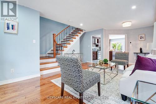 6349 Amber Glen Drive, Mississauga (Lisgar), ON - Indoor Photo Showing Living Room