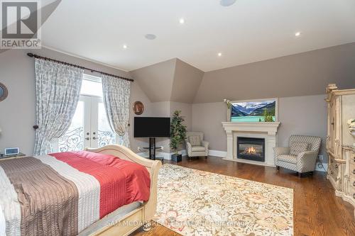 2513 Sharon Crescent, Mississauga (Erindale), ON - Indoor Photo Showing Bedroom With Fireplace