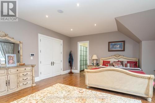 2513 Sharon Crescent, Mississauga (Erindale), ON - Indoor Photo Showing Bedroom