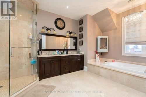 2513 Sharon Crescent, Mississauga (Erindale), ON - Indoor Photo Showing Bathroom